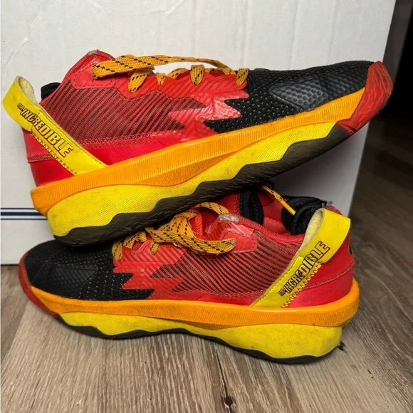 Adidas Dame 8 Disney Incredibles Mr. incredible kids size 4.5 basketball shoes - Picture 3 of 6